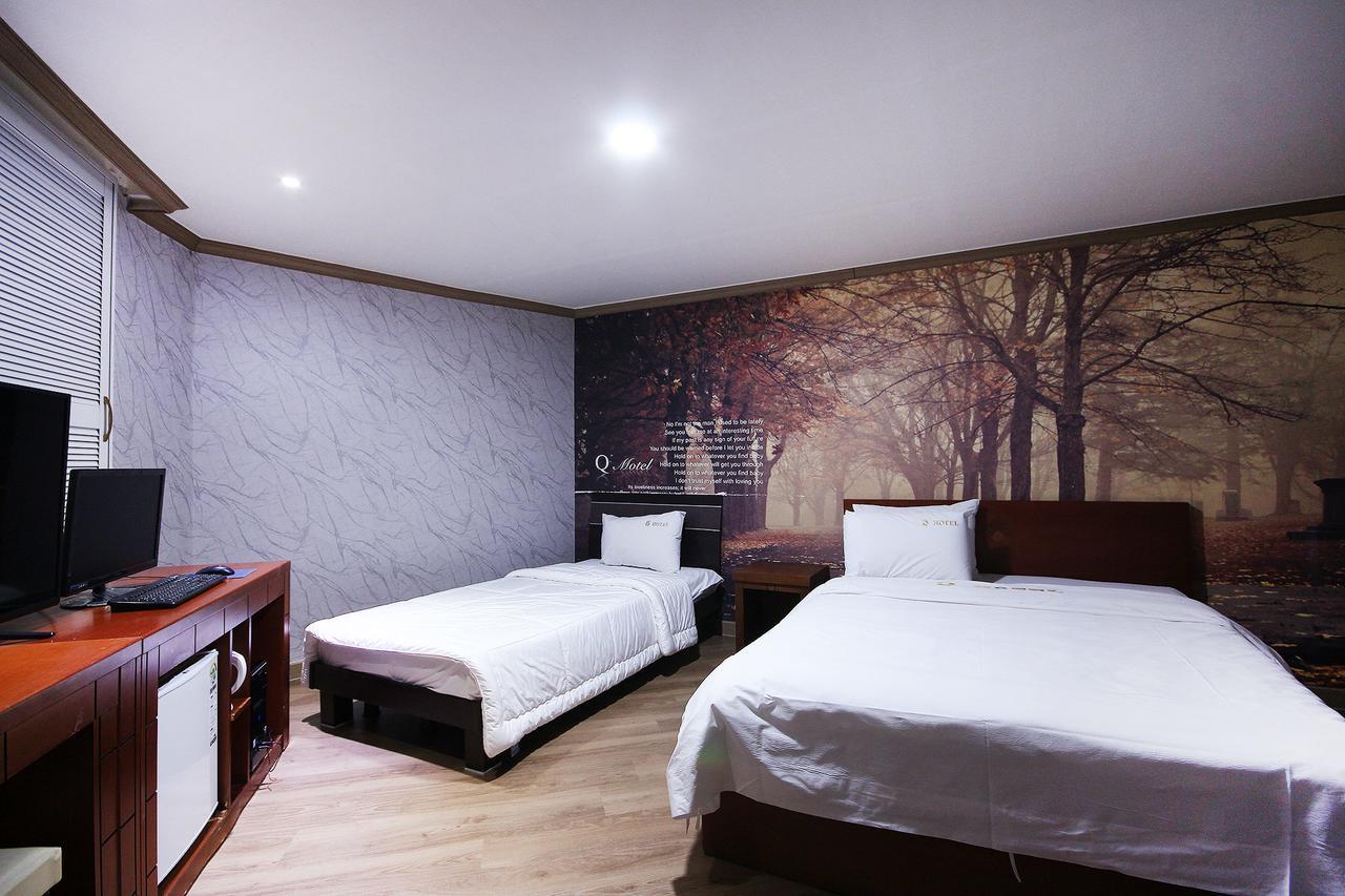 Happy Q Motel Andong Exterior photo